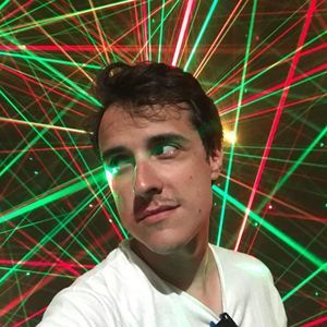 Meet your Posher, Devin